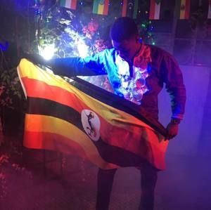 Meet your Posher, Dominic